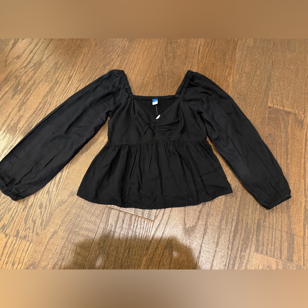 Old Navy Women’s peplum black top Long Sleeve Blouse size small